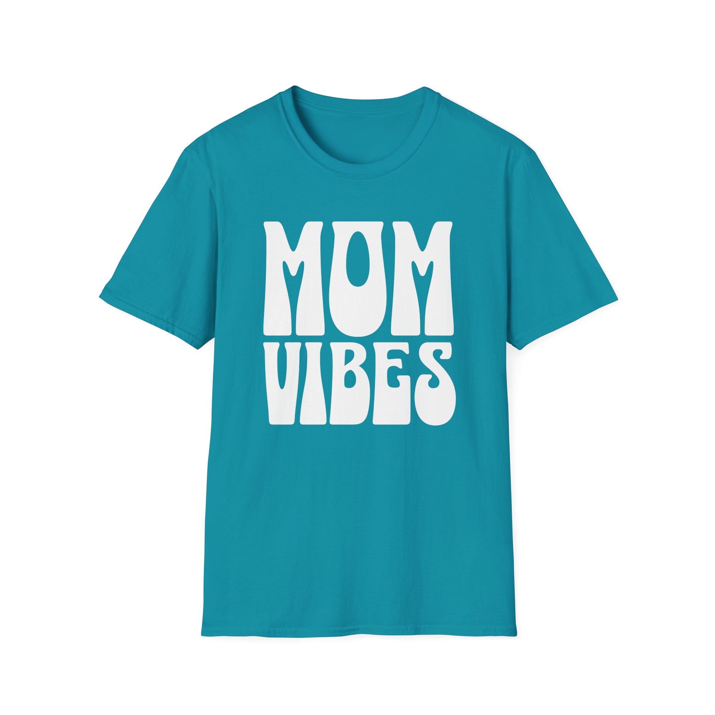 Graphic T-Shirt with Bold, Retro Text Declaring Mom Vibes.